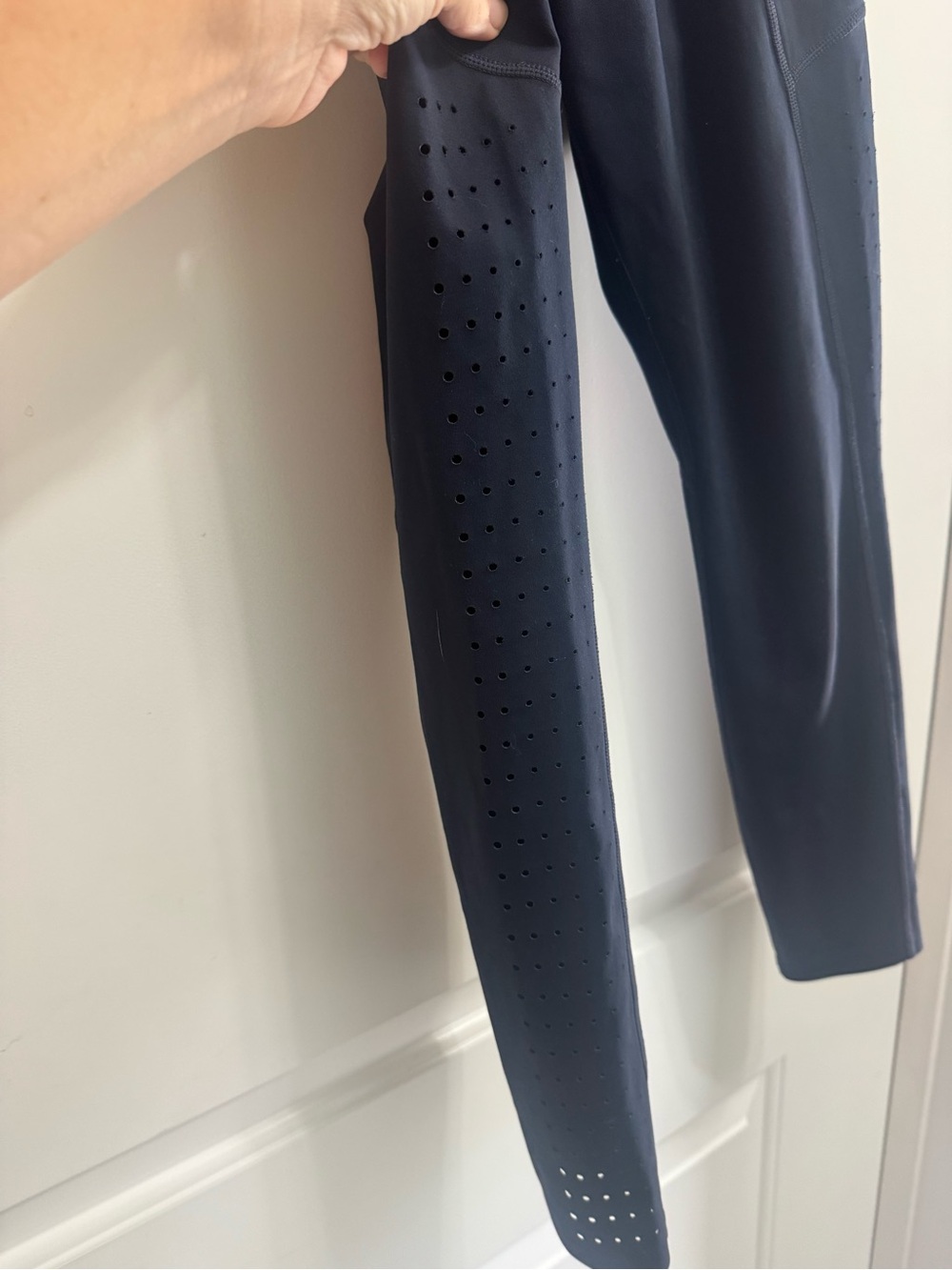 Athleta Navy Perforated Side-Panel Leggings size small EUC - Picture 4 of 9